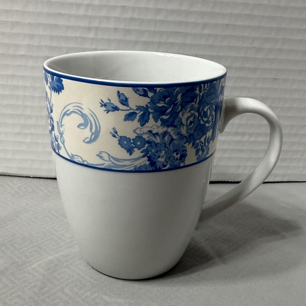 Lauren Ralph Lauren Samantha Ceramic Mug Cup White with Blue Floral Pattern